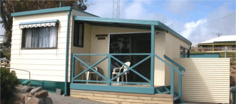 Captain's Cabin with ensuite at Gulfhaven Caravan Park